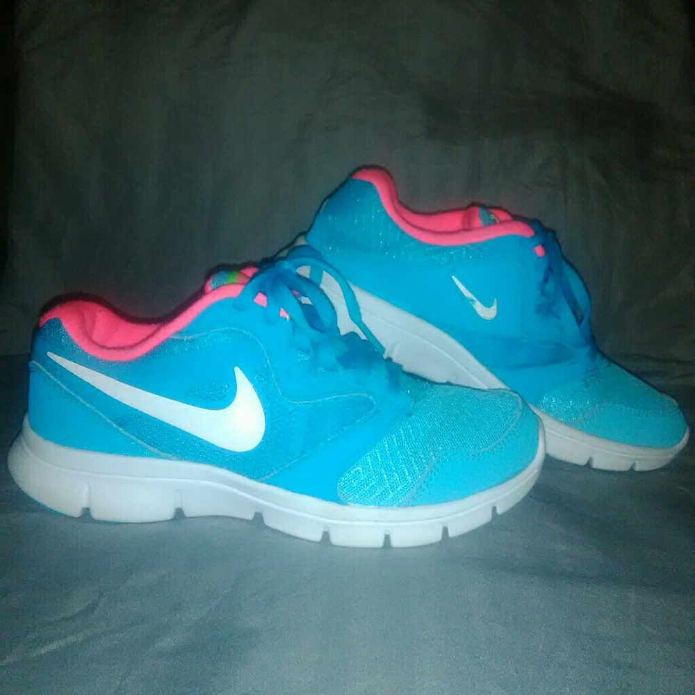 Girl's Nike Flex Experience RN 3